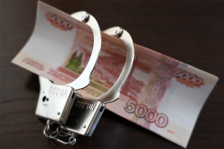 Похищенный кошелек вернули женщине в Саяногорске